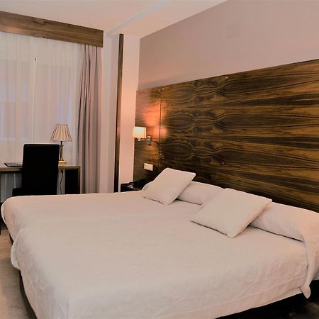 Hotel Escudero Ciudad Real Bagian luar foto