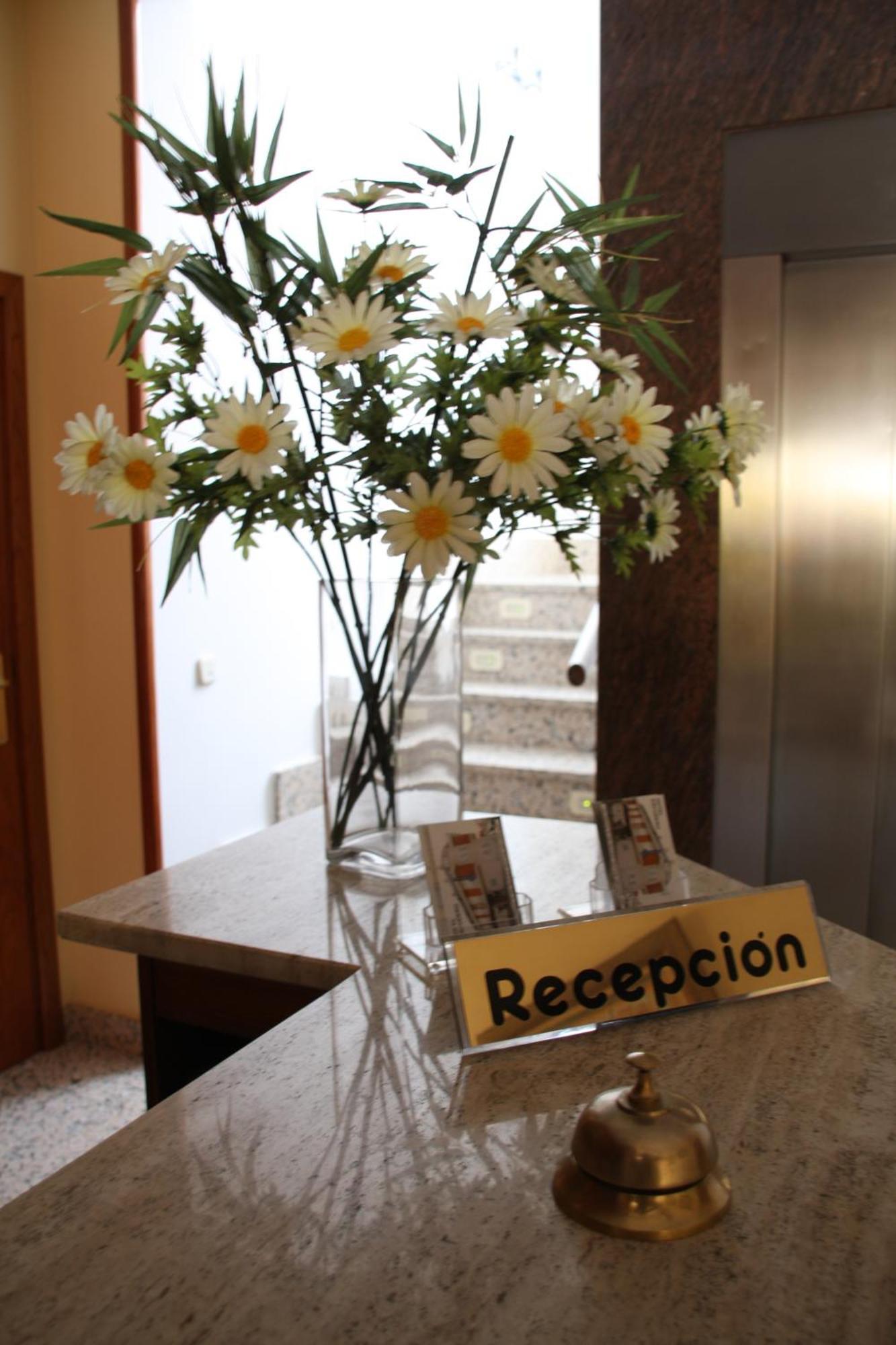 Hotel Escudero Ciudad Real Bagian luar foto