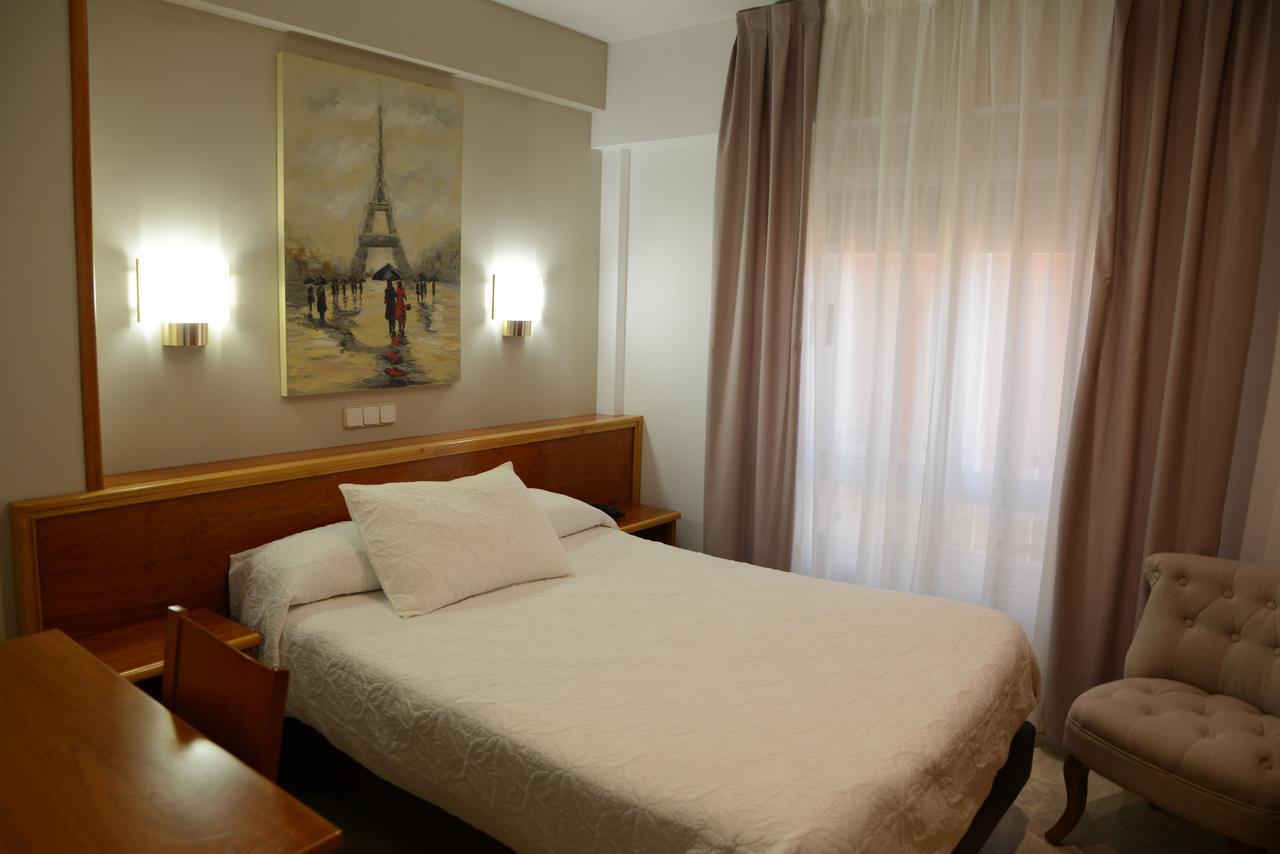 Hotel Escudero Ciudad Real Bagian luar foto