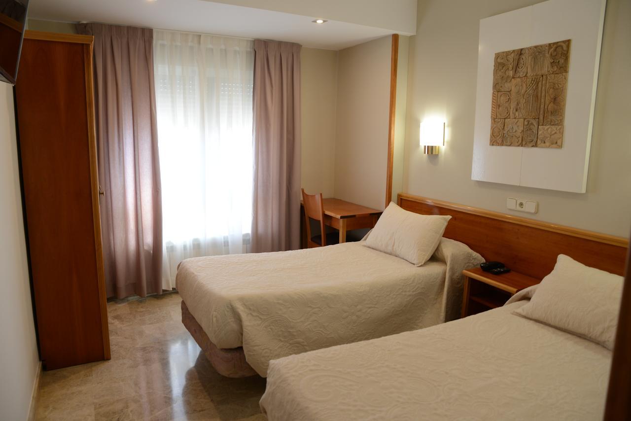 Hotel Escudero Ciudad Real Bagian luar foto