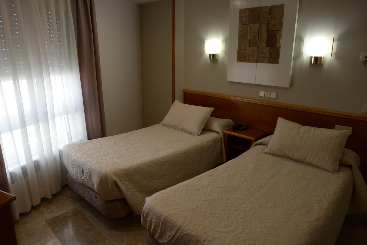 Hotel Escudero Ciudad Real Bagian luar foto