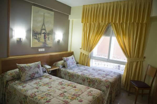Hotel Escudero Ciudad Real Bagian luar foto